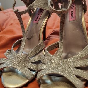 Betsey Johnson Gold Glitter Women's Heels